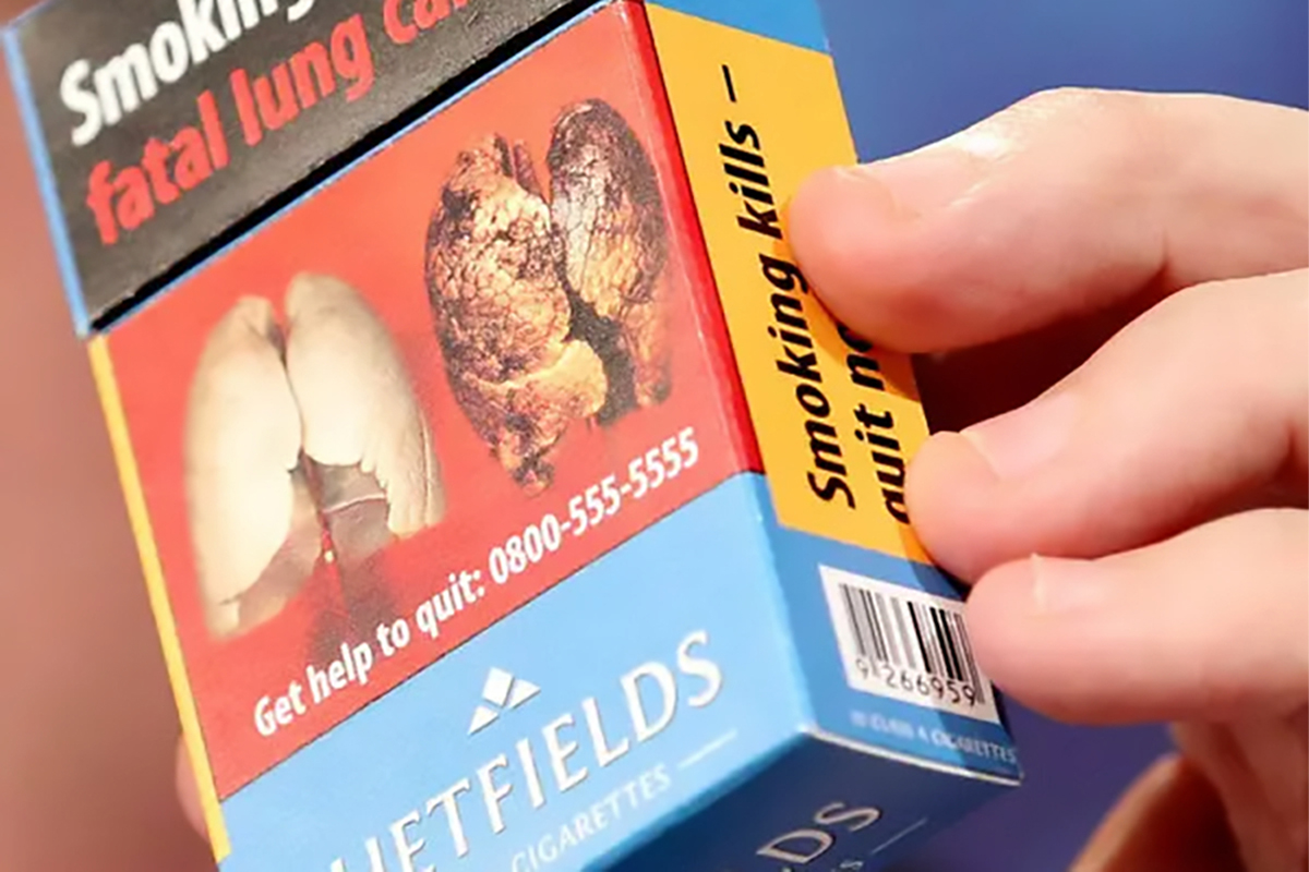 are cigarettes worse than joints U of A researchers identify more than 100 toxic chemicals in cannabis smoke